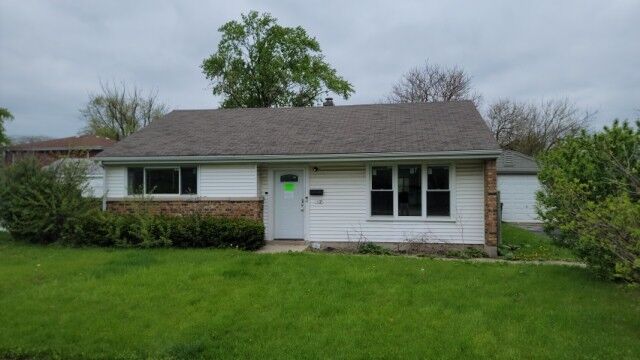 Property Photo:  62 Sauk Trail  IL 60466 