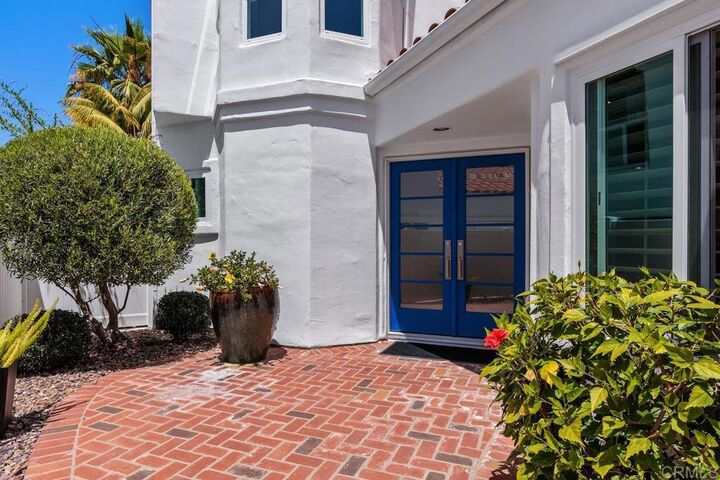 Property Photo:  4976 Lamia Way  CA 92056 