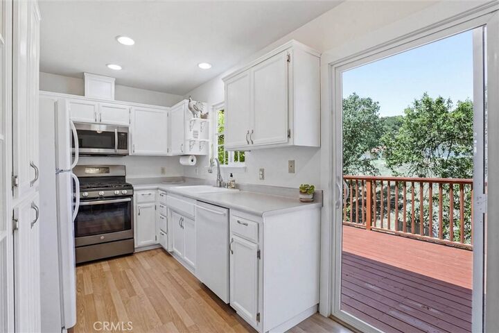 Property Photo:  5100 Traffic Way  CA 93422 