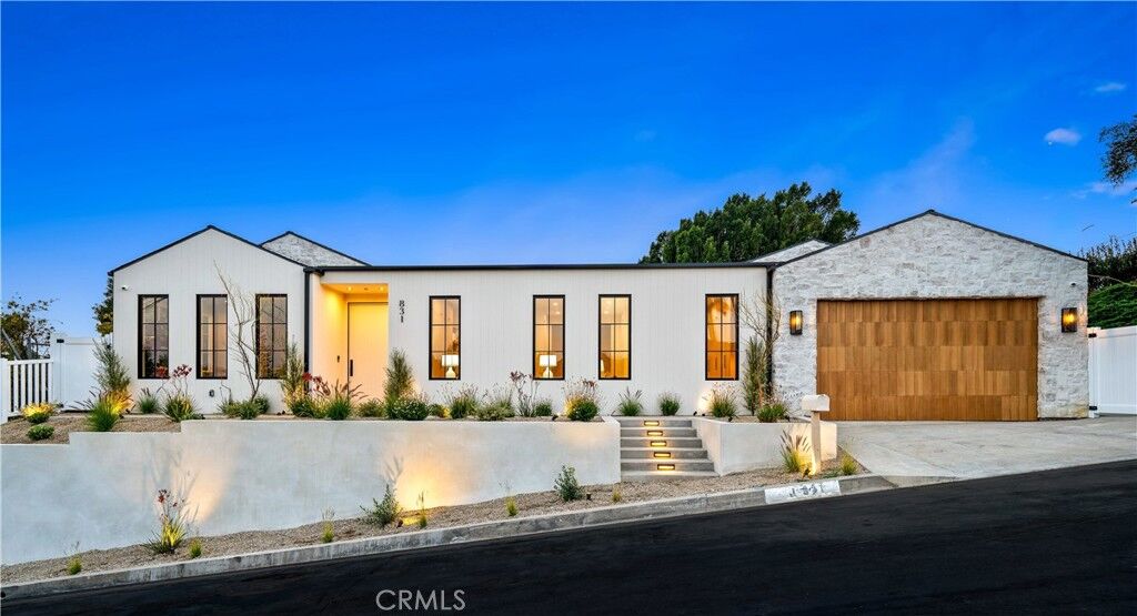 Property Photo: 831 Teakwood Road CA 90049