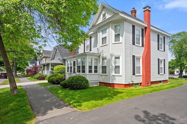 Property Photo:  167 Maple Street  ME 04401 