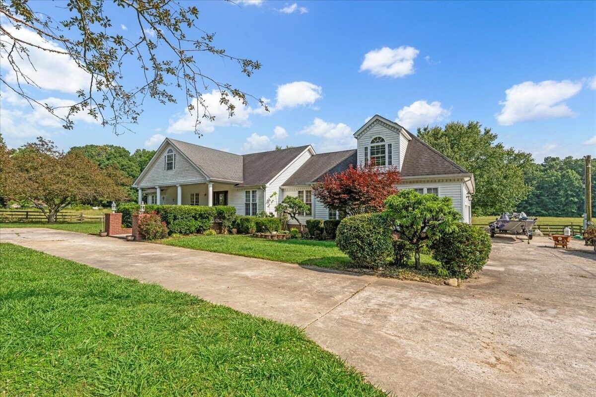 Property Photo:  431 Jack Thomas Dr  TN 37355 
