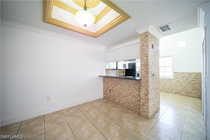 Property Photo: 3407 Winkler Avenue 304 FL 33916