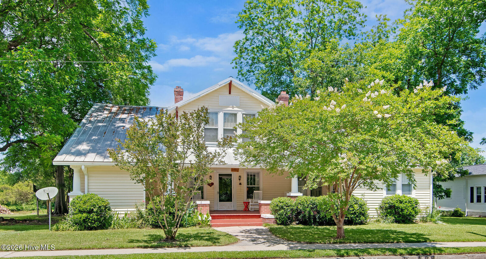Property Photo:  206 W Foy Street  NC 28574 