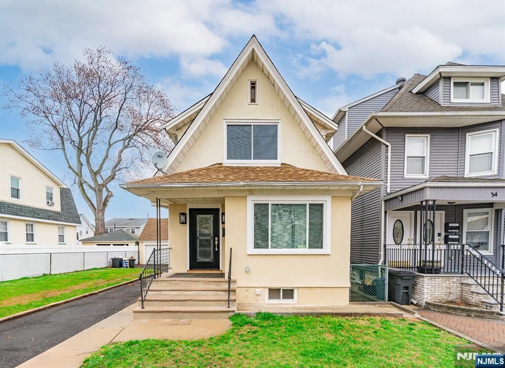 Property Photo:  36 Melrose Avenue 1  NJ 07031 