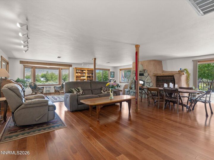Property Photo: 1560 Jones Street NV 89423