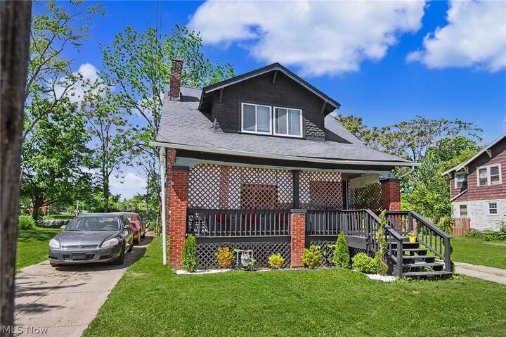 Property Photo:  32 E Avondale Avenue  OH 44507 