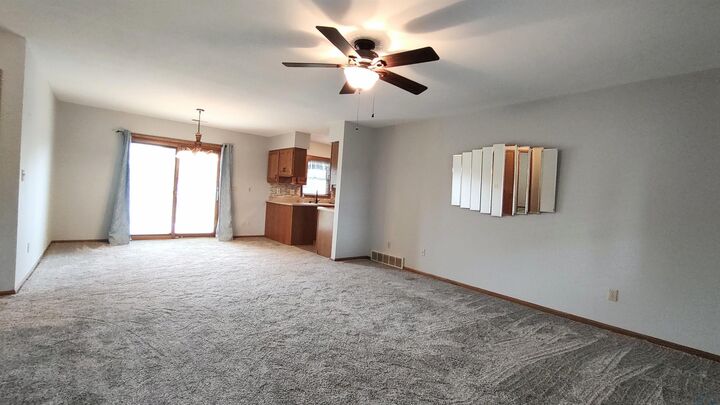 Property Photo:  322 Lakeshore Dr.  SD 57049 