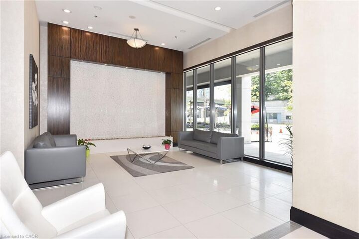 Property Photo:  25 Lower Simcoe Street 1512  ON M5J 3A1 