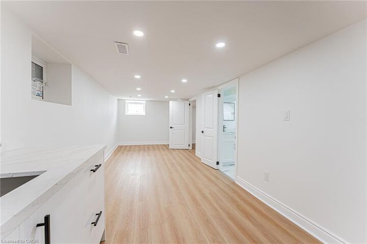 Property Photo:  15 Barnesdale Avenue N 2  ON L8L 6R4 