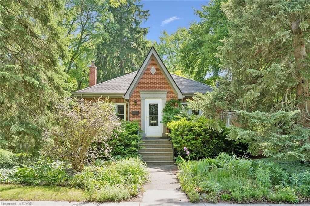 Property Photo:  3 McCrae Boulevard  ON N1G 2B9 
