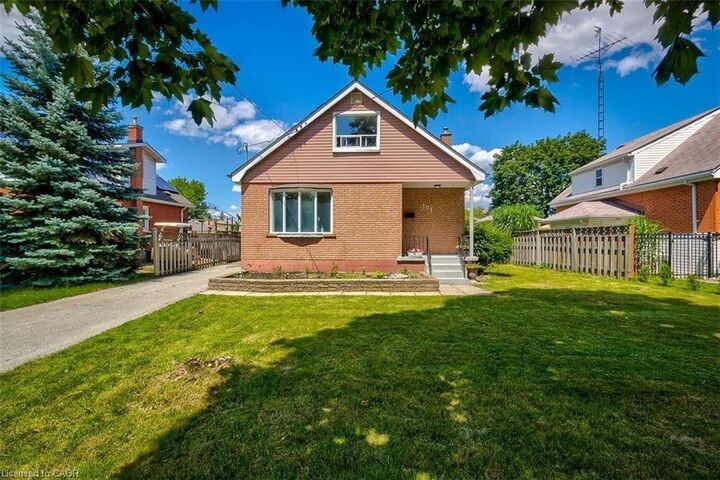 Property Photo:  101 South Bend Road E Upper  ON L9A 2B3 
