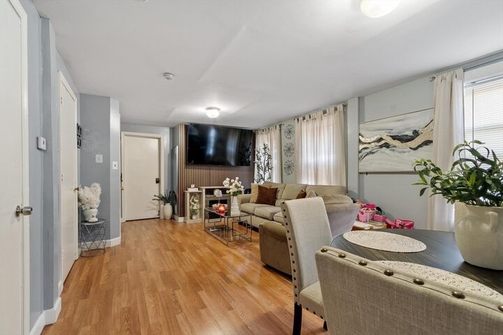 Property Photo:  10 Kempton Ct  MA 01841 