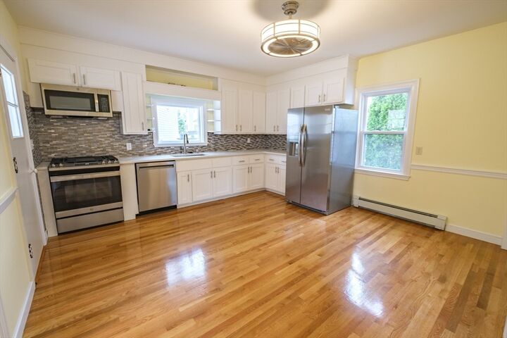 Property Photo:  19 Faxon St F  MA 02458 