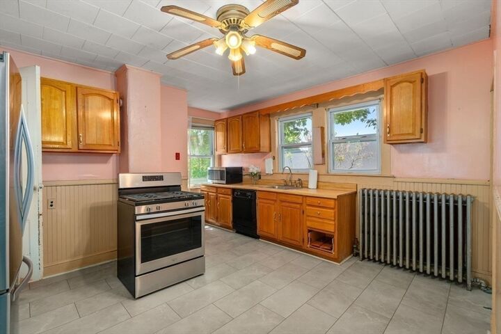 Property Photo:  4 Magnolia Pl  MA 02125 