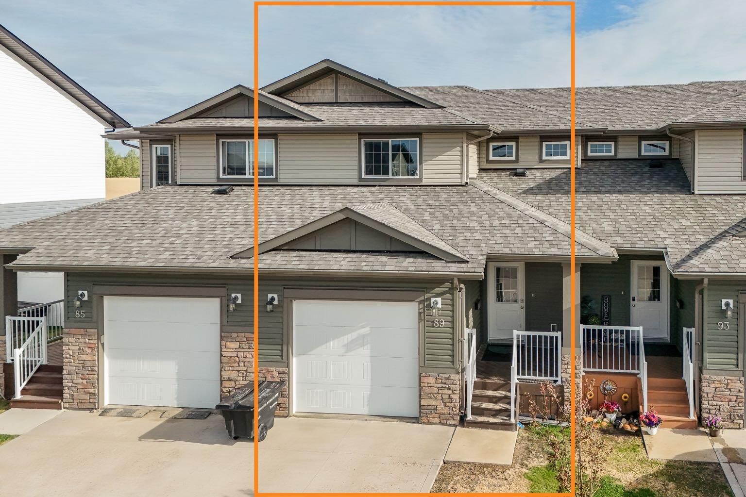 Property Photo:  89 Metcalf Way  AB T4L 0J9 
