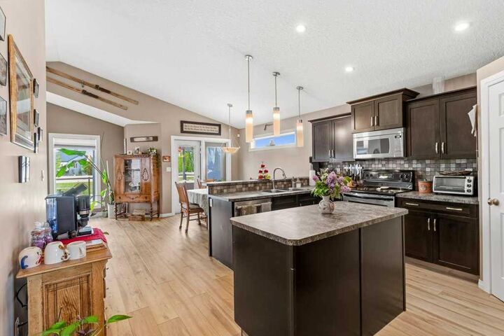 Property Photo:  38 Lucky Place  AB T4S 0B1 