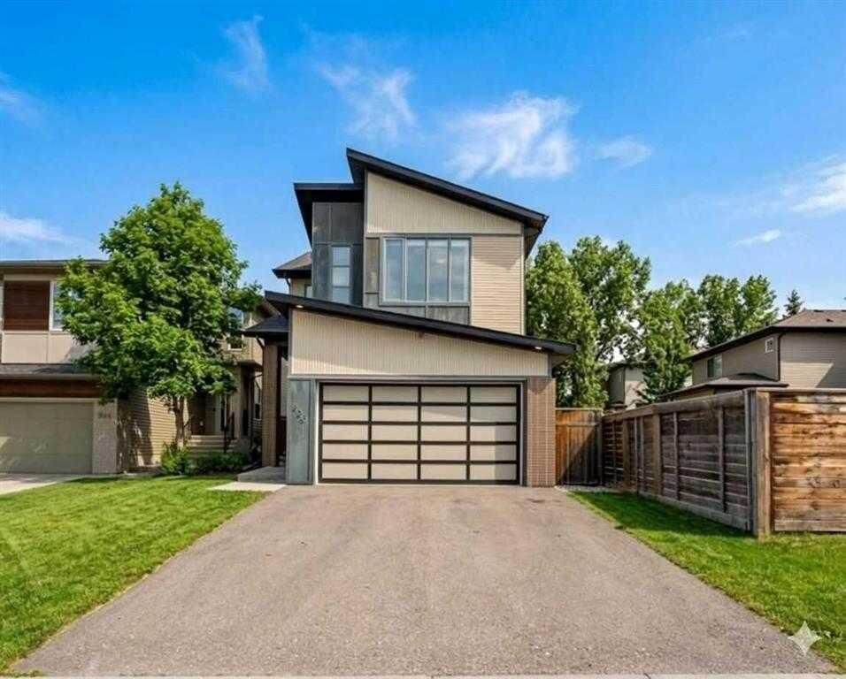 Property Photo:  220 Walden Heights SE  AB T2X 0V7 