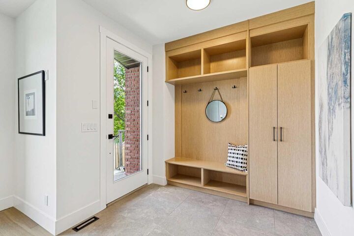 Property Photo: 1527 29 Avenue SW AB T2T 1M4