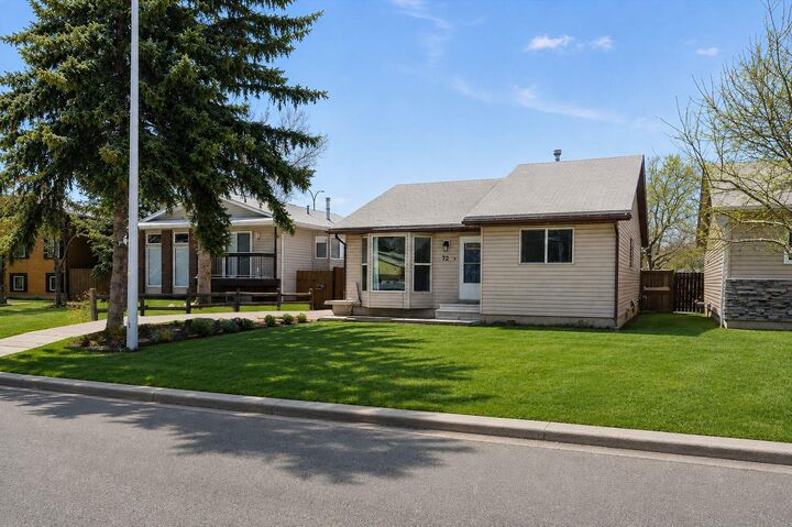 72 Marquis Place SE — photo 1