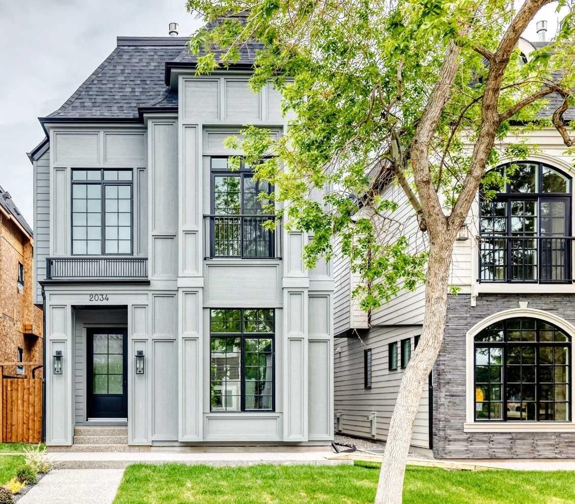 Property Photo: 2034 52 Avenue SW AB T3E 1K1