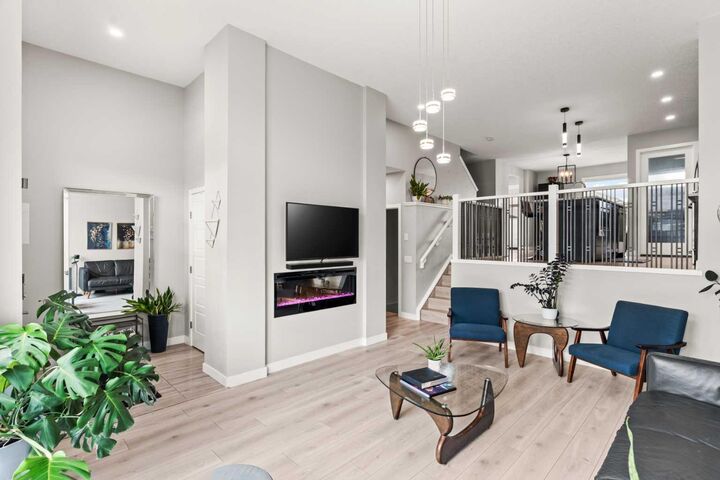 Property Photo:  46 Corner Meadows Common NE  AB T3N 1K1 