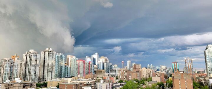 Property Photo:  1304 15 Avenue SW 1  AB T3C 0X7 
