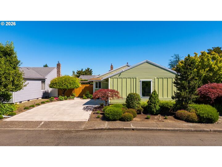 Property Photo:  14849 NE Eugene St  OR 97230 