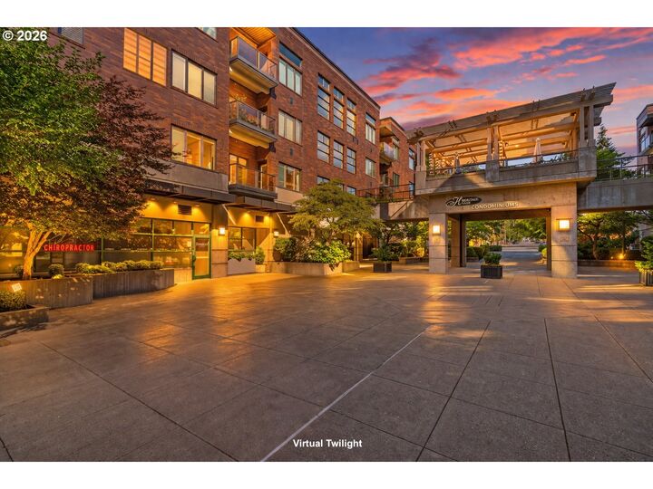 Property Photo: 400 W 8th St 236 WA 98660