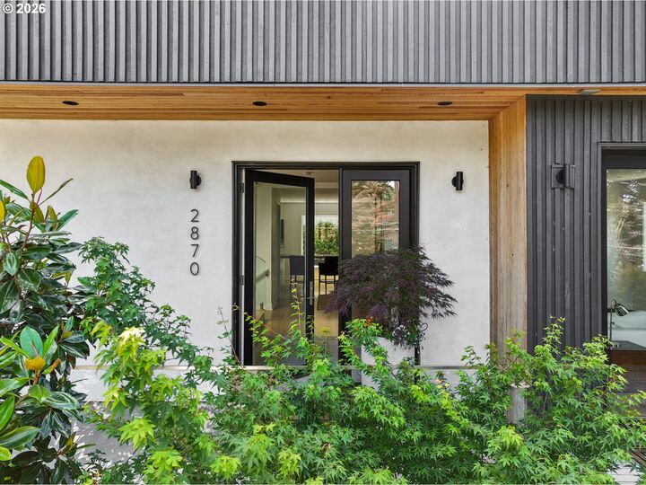 Property Photo:  2870 NW Westover Rd  OR 97210 