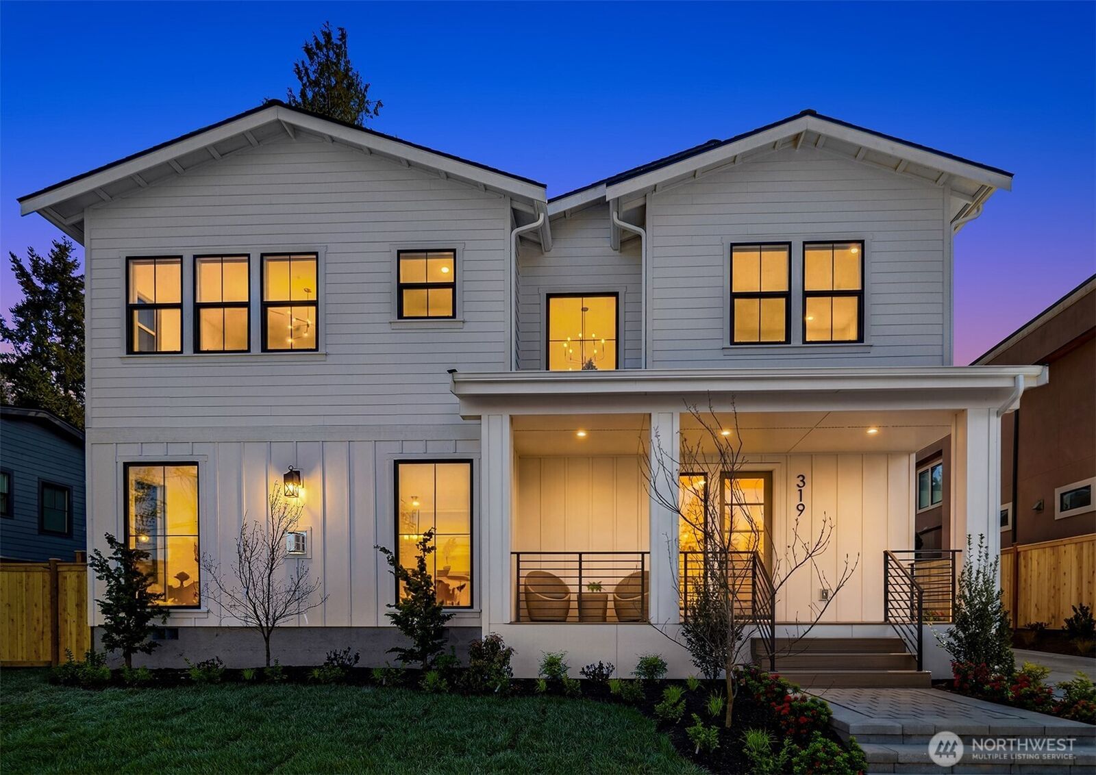Property Photo:  319  18th Avenue  WA 98033 