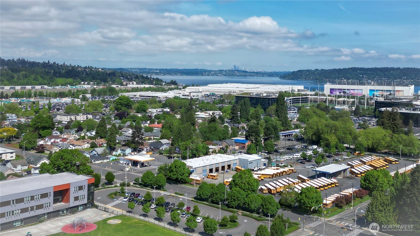Property Photo:  314  Factory Avenue N  WA 98057 