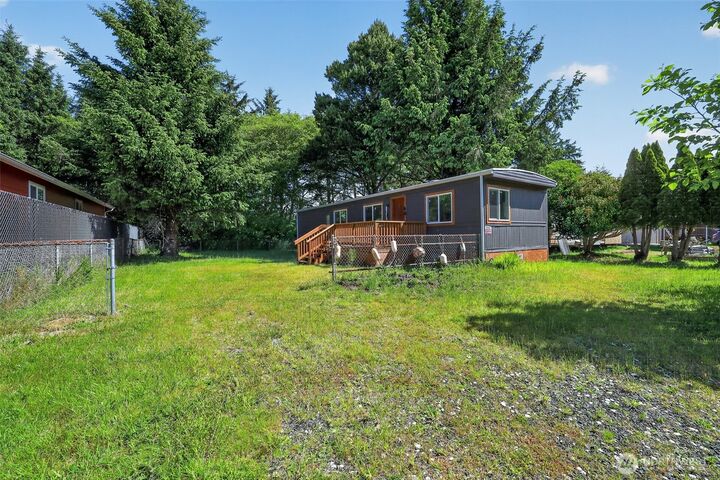Property Photo: 206 E Rain Street WA 98569