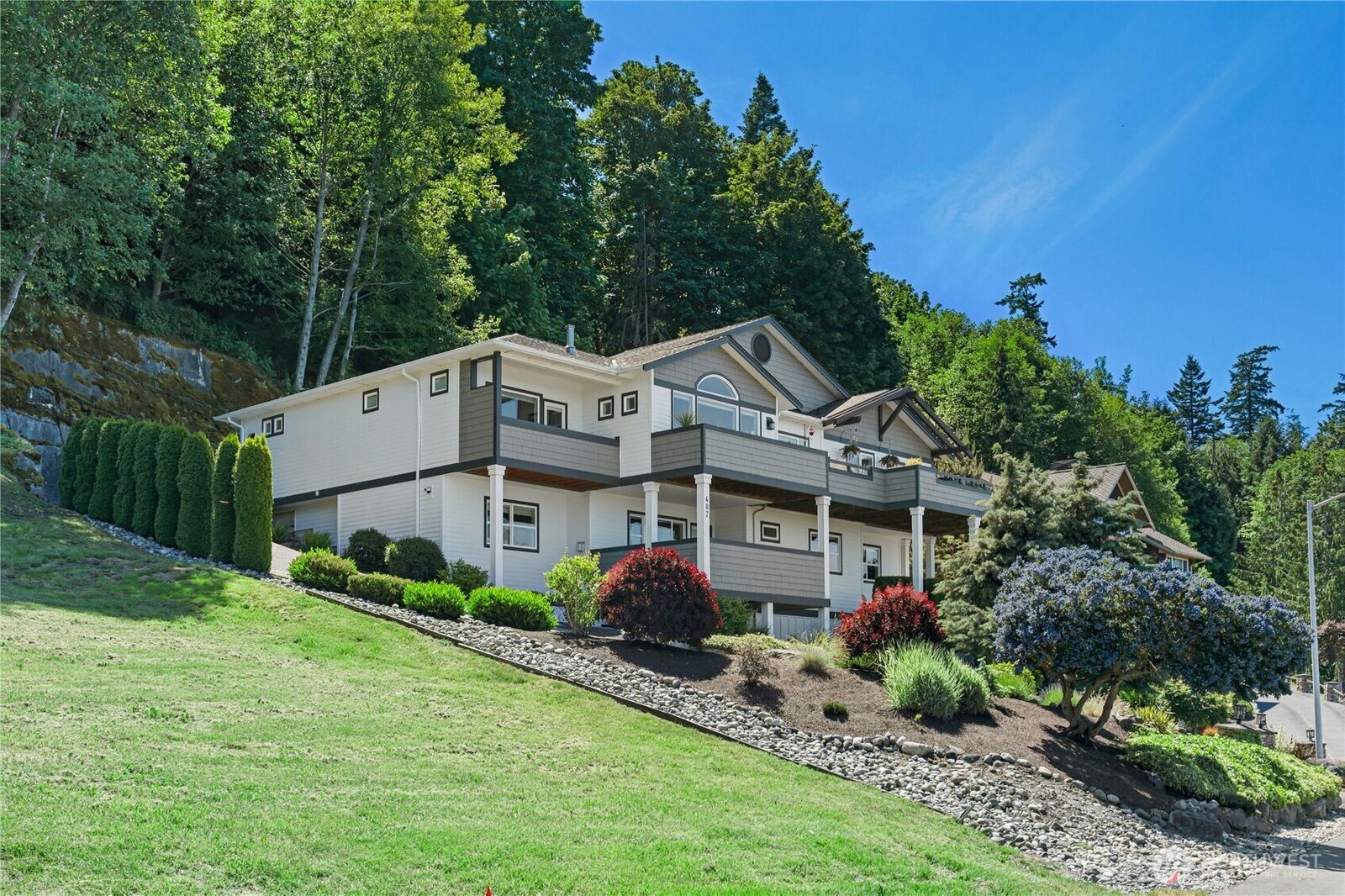 Property Photo:  407  Vanderlin Drive  WA 98282 
