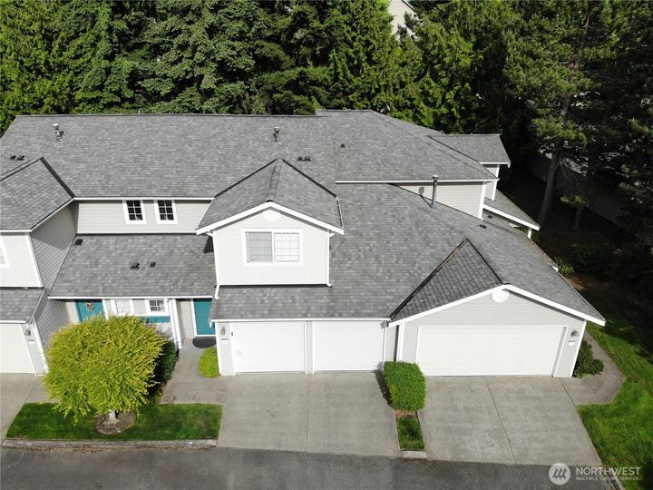 Property Photo: 4802 Nassau Avenue NE 32 WA 98422