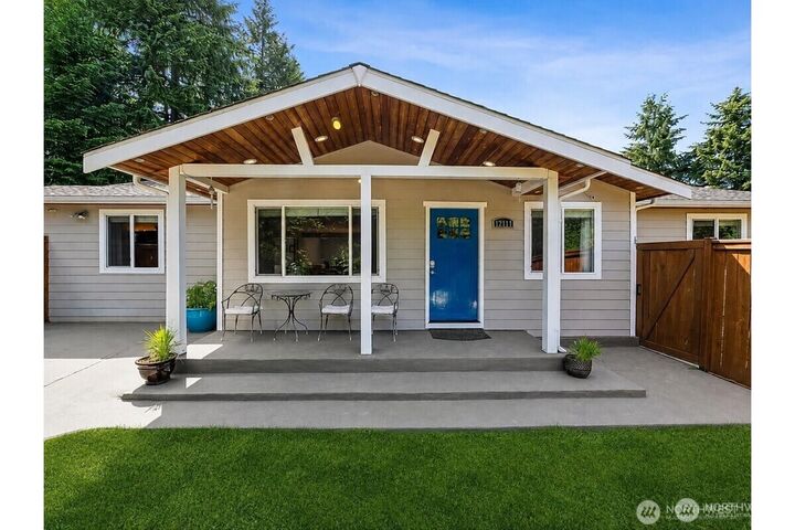 Property Photo:  12117  179th Avenue SE  WA 98059 