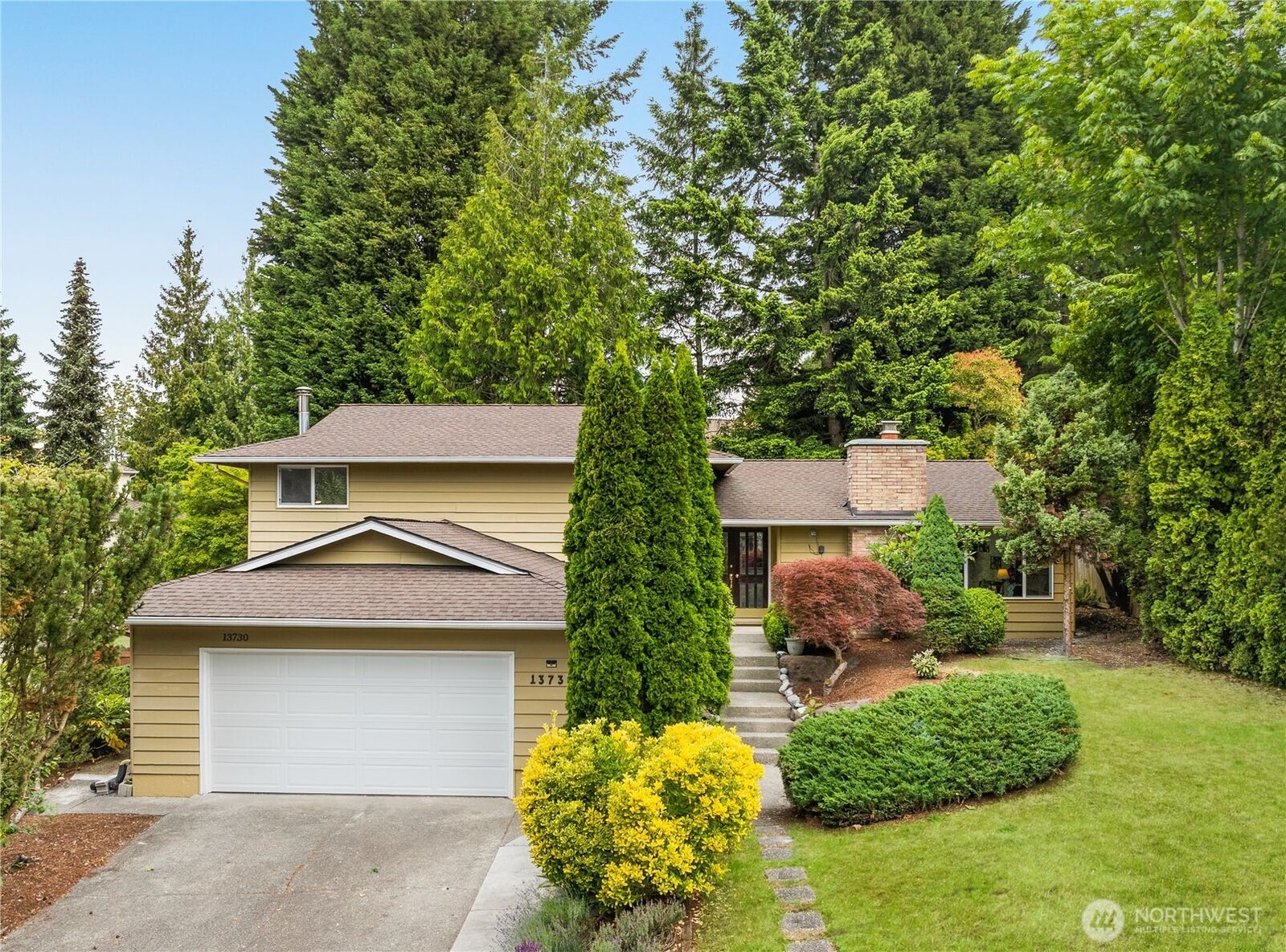 Property Photo:  13730 SE 20th Street  WA 98005 