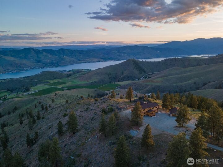 Property Photo:  1831  Cottontail Lane  WA 98816 