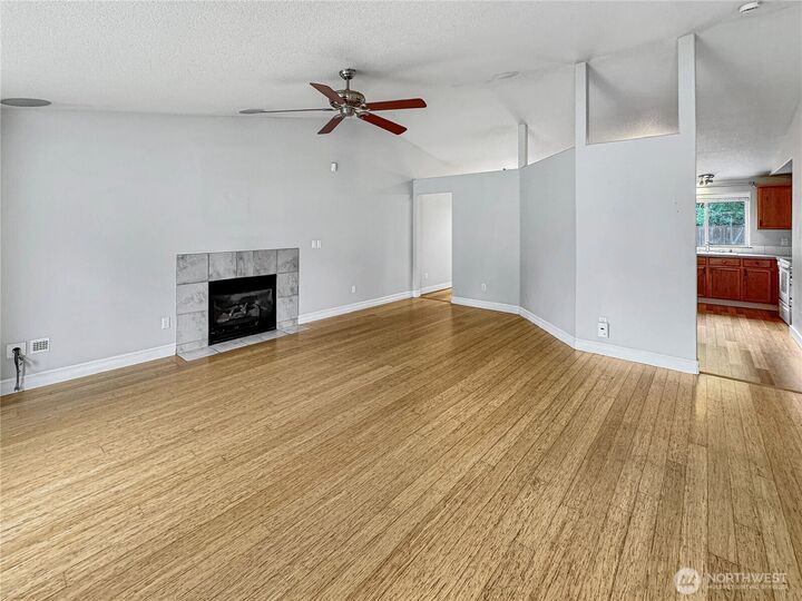 Property Photo:  5209 NE 25th Place  WA 98663 