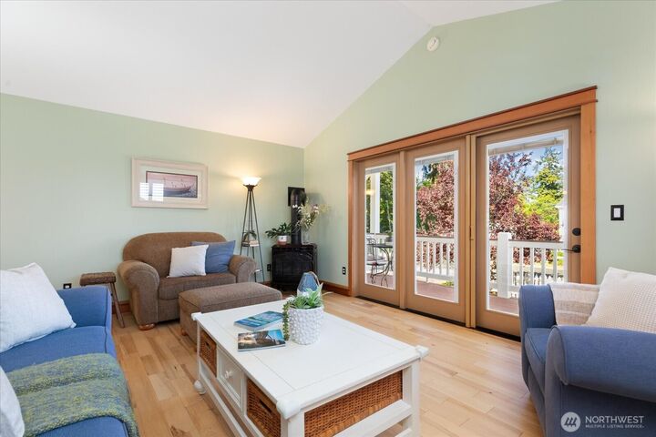 Property Photo: 1355 Sealawn Boulevard WA 98249