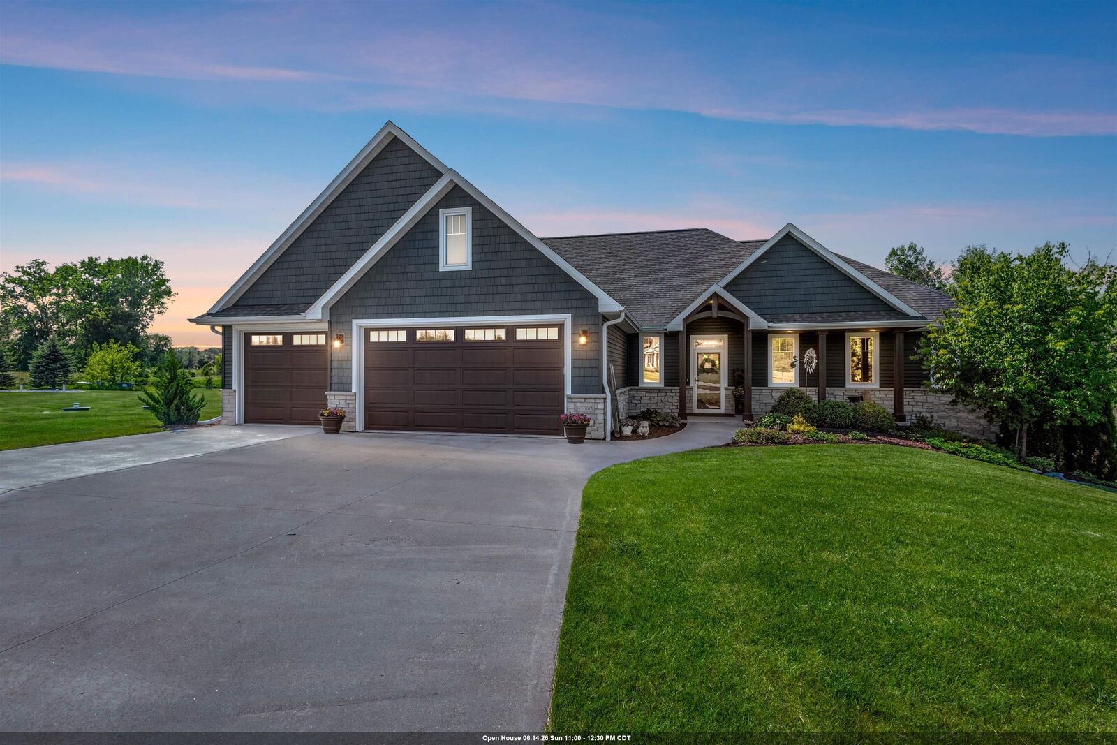 Property Photo:  W7500 Cross Country Lane  WI 54944-9169 
