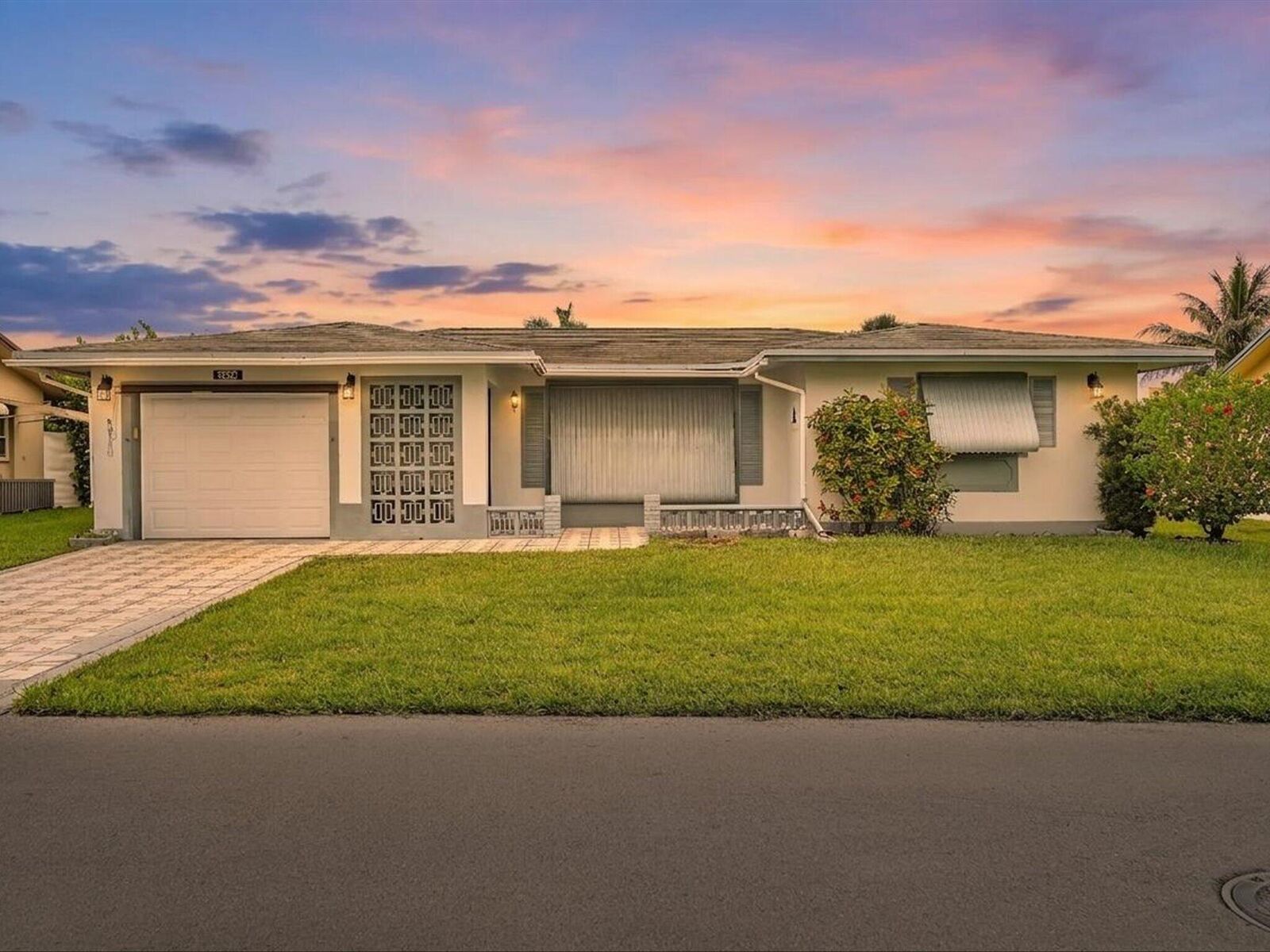 Property Photo: 4514 NW 43rd Terrace FL 33319