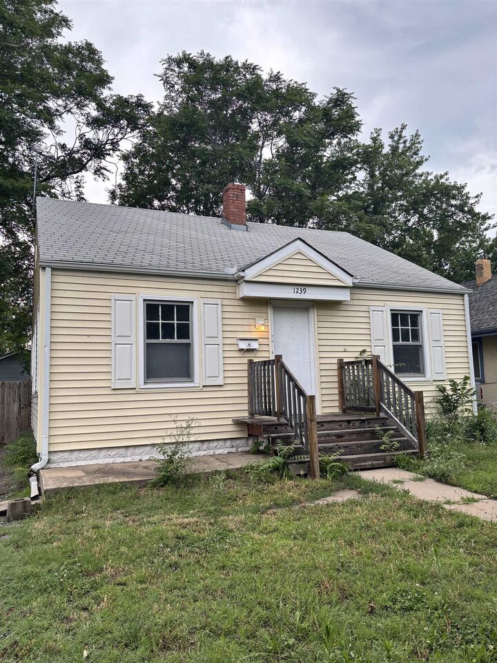 Property Photo:  1239 S Hydraulic  KS 67211 