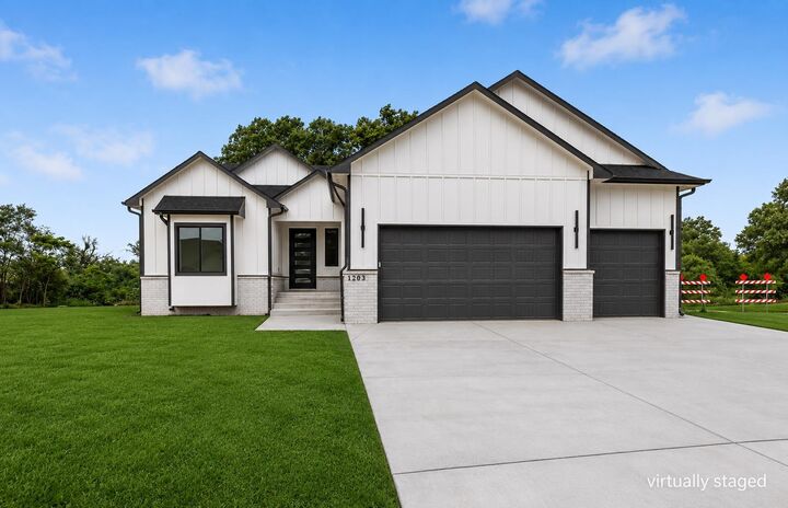 Property Photo: 1203 E Maywood Ct KS 67216