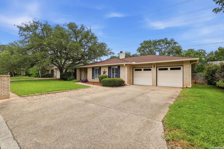 Property Photo:  2207 Oak Bnd  TX 78259 