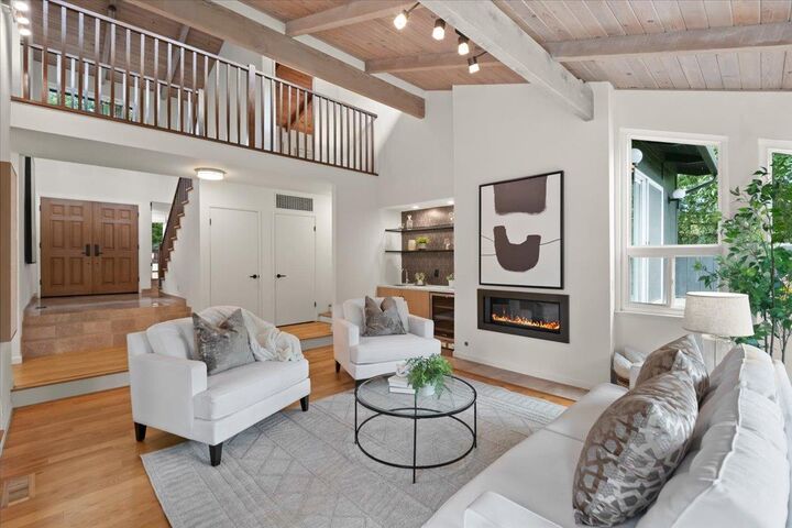 Property Photo: 27500 Elena Road CA 94022
