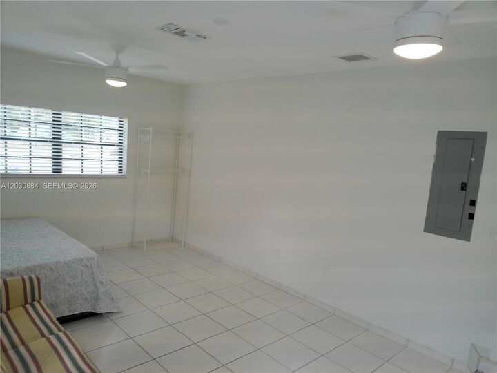 Property Photo: 10812 SW 33rd St FL 33165