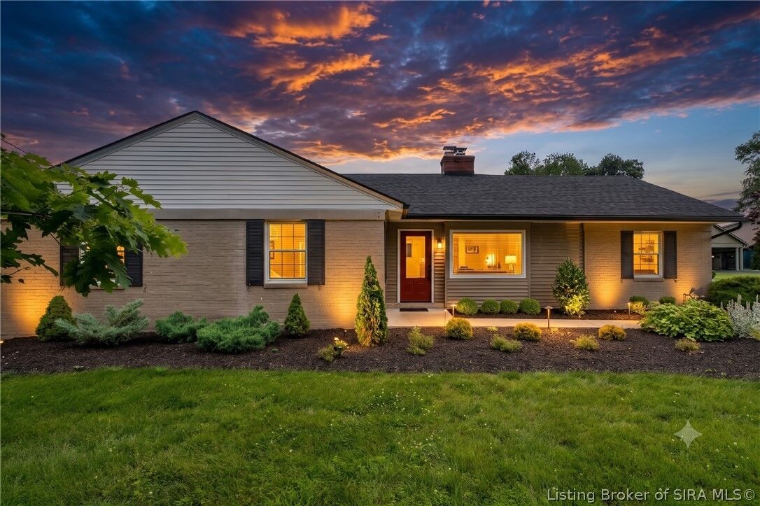 Property Photo:  1610 Crestview Drive  IN 47150 