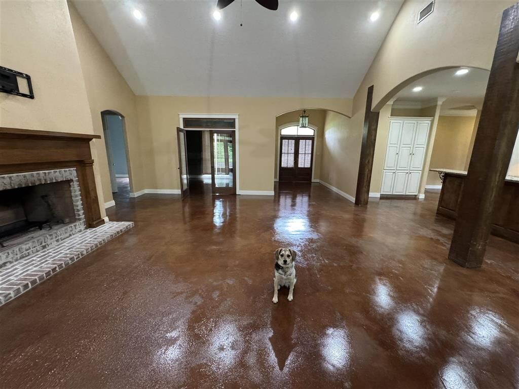 Property Photo: 1608 Linda Lane LA 70665
