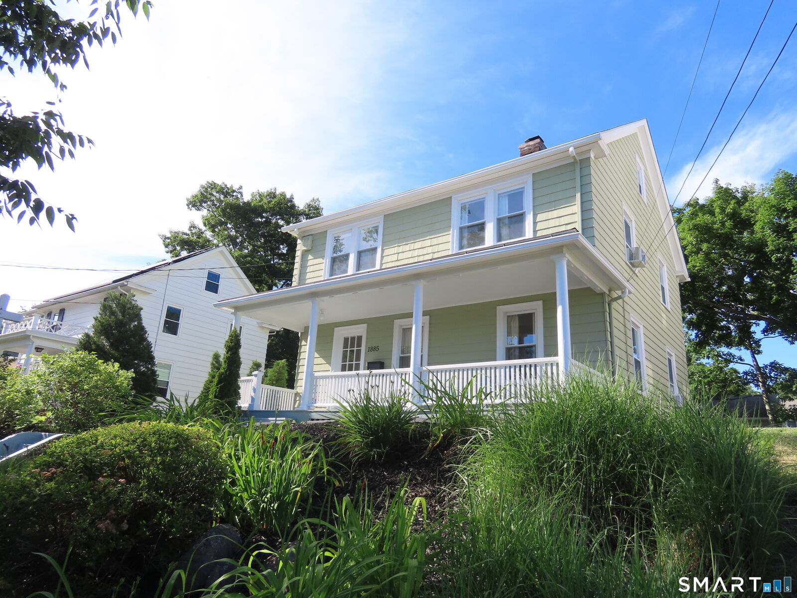 Property Photo:  1885 Chapel Street  CT 06515 